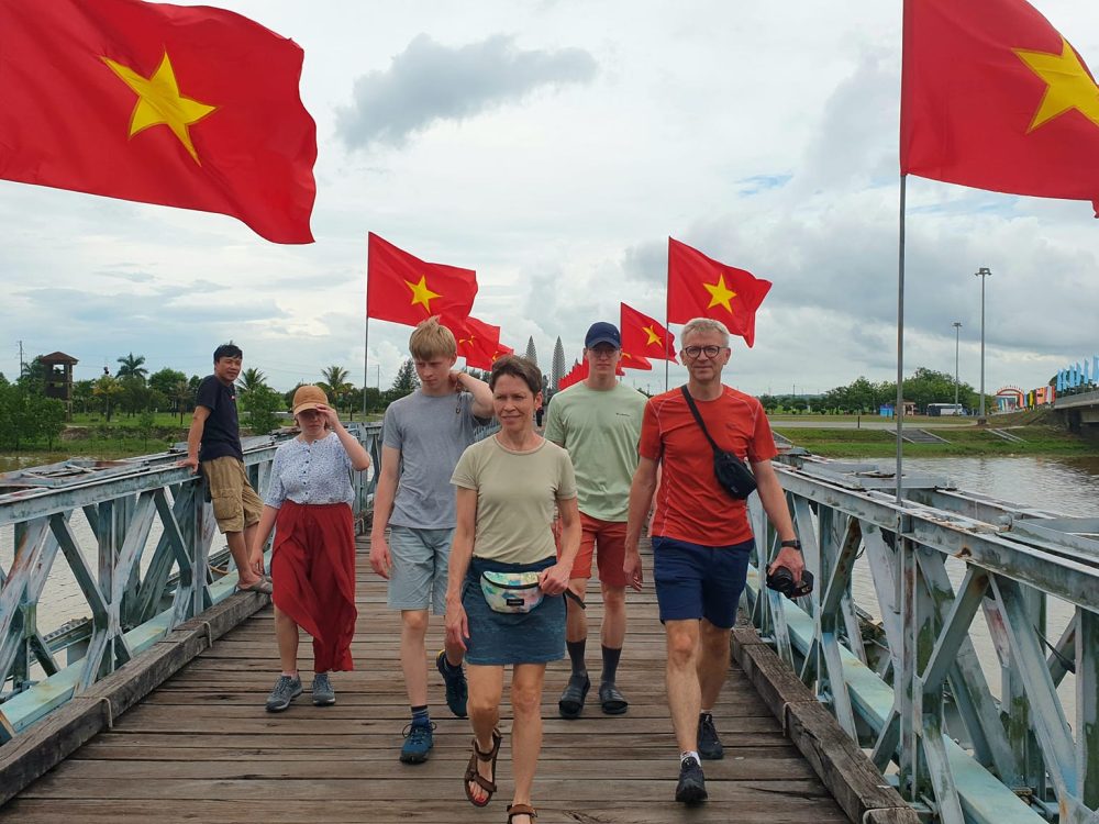 DMZ Tour - Hien Luong Bridge © 2024 V-Explorer®