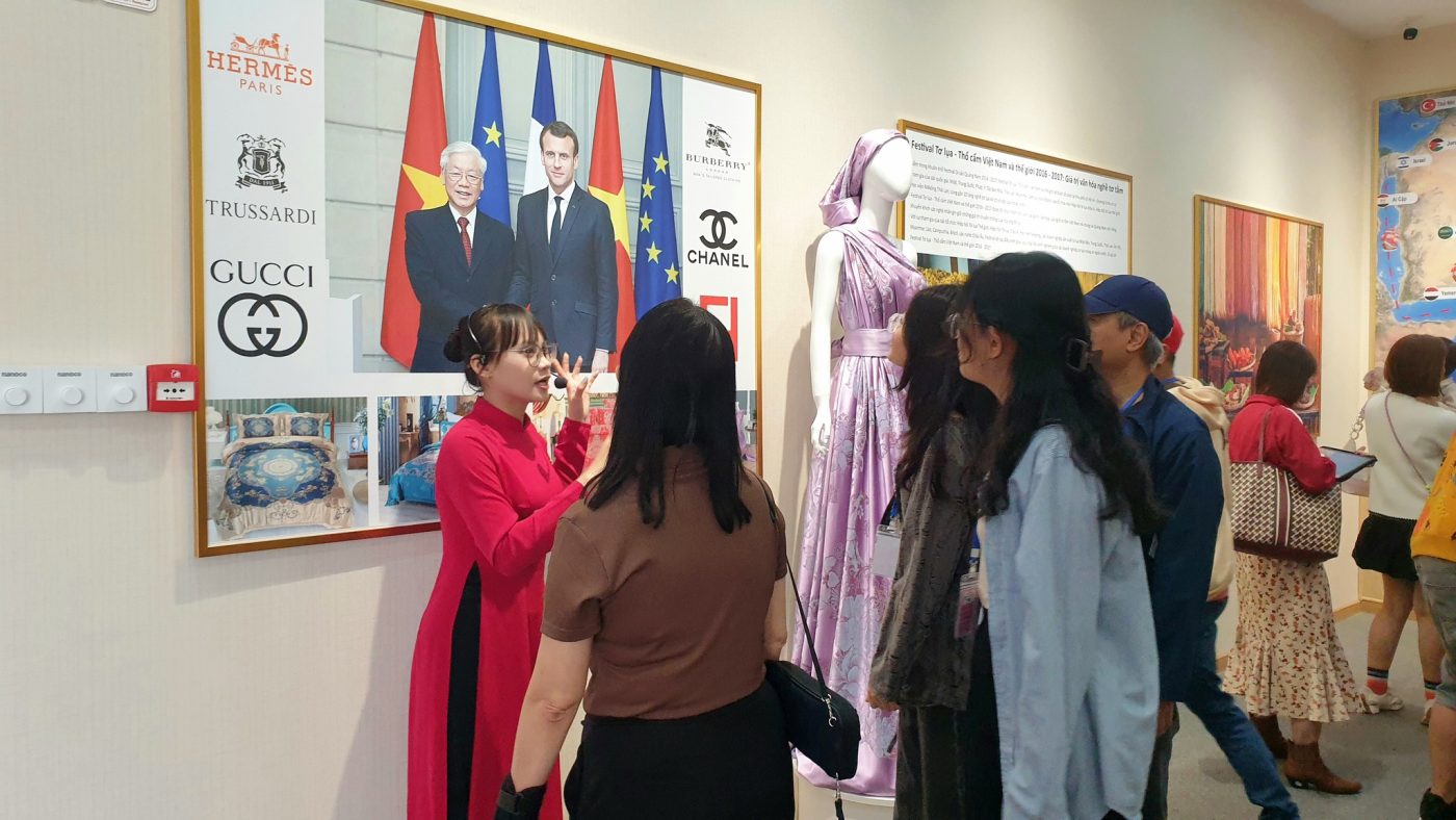 Hội An Silk – Premium Quality, A Must-Buy Shopping Opportunity in Vietnam © 2024 V-Explorer® All rights reserved.