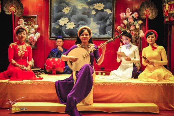 Royal Dining & Art Cruise on the Perfume River