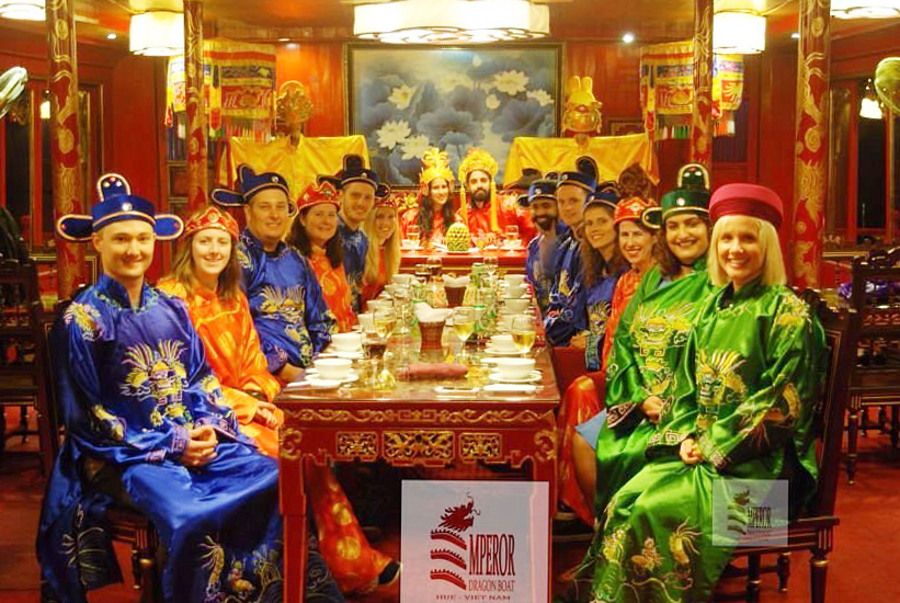 Royal Dining & Art Night on a Luxury Dragon Perfume River Cruise